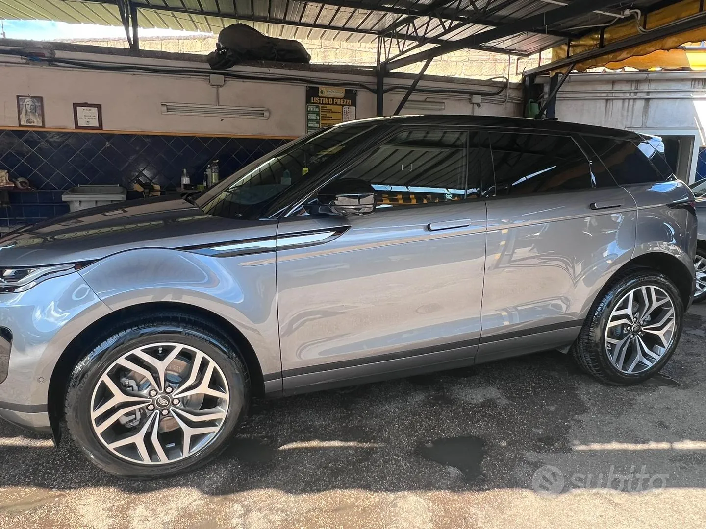 Land Rover Evoque 2021 photo 3