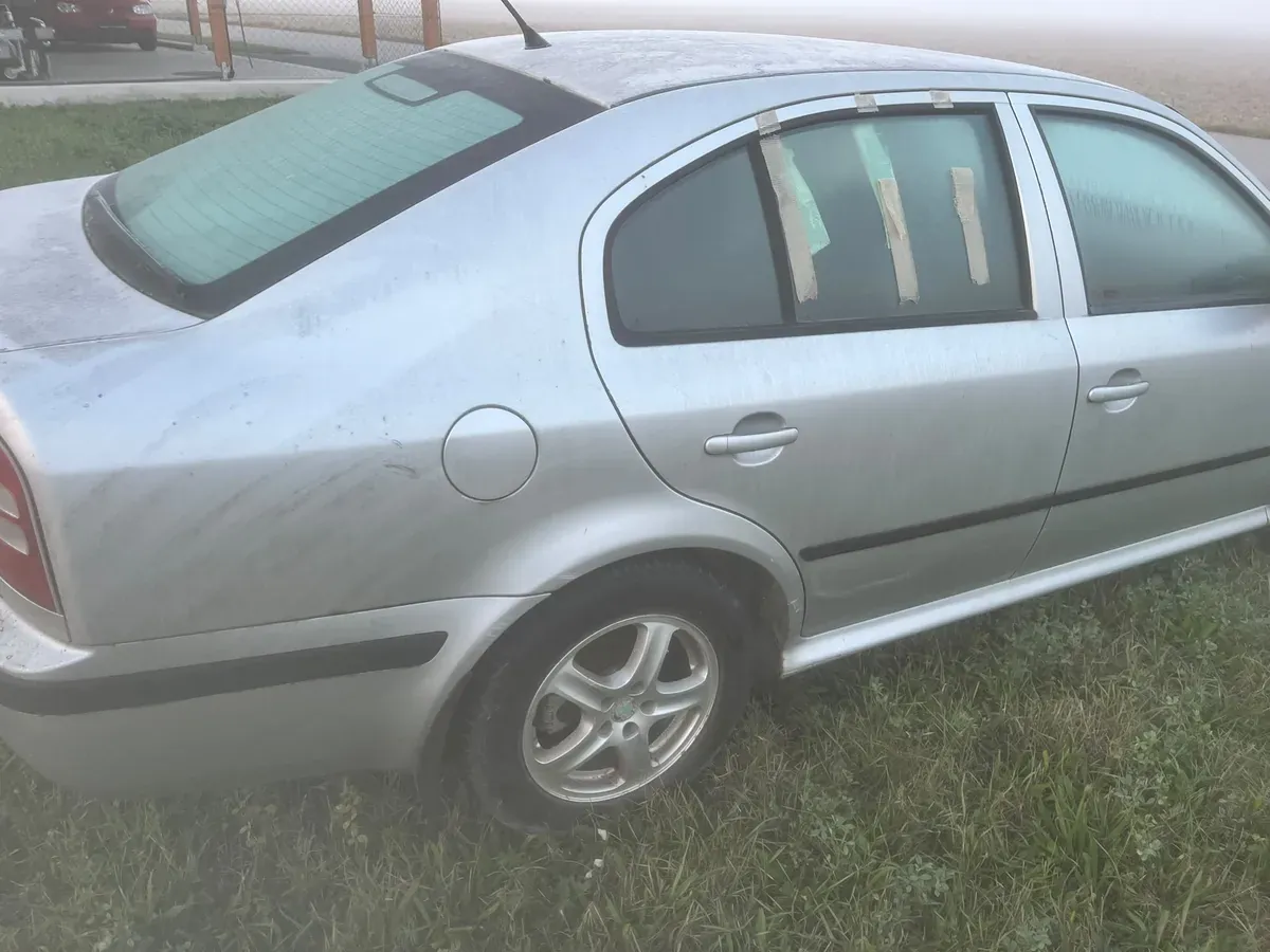 Skoda Octavia 2003 photo 3