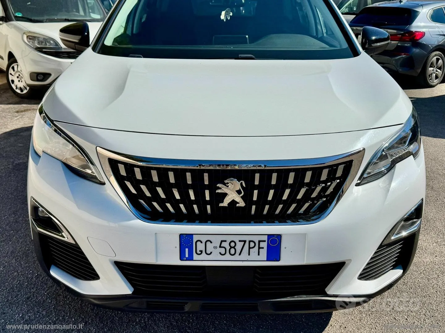 Peugeot 3008 2020 photo 2