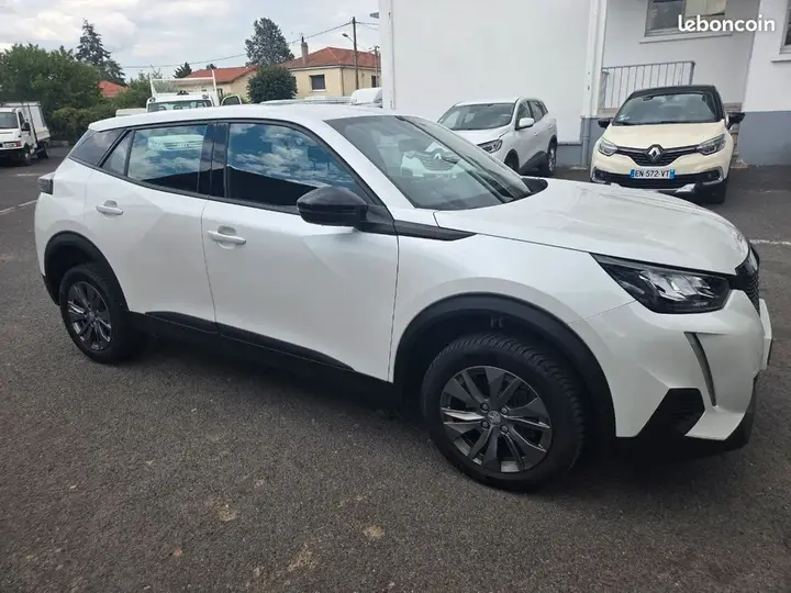 Peugeot 2008 2024 photo 3