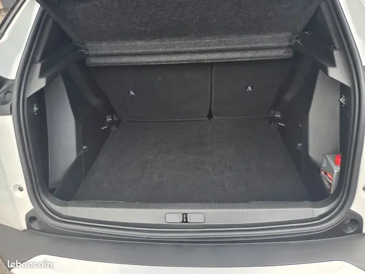 Peugeot 2008 2024 photo 5