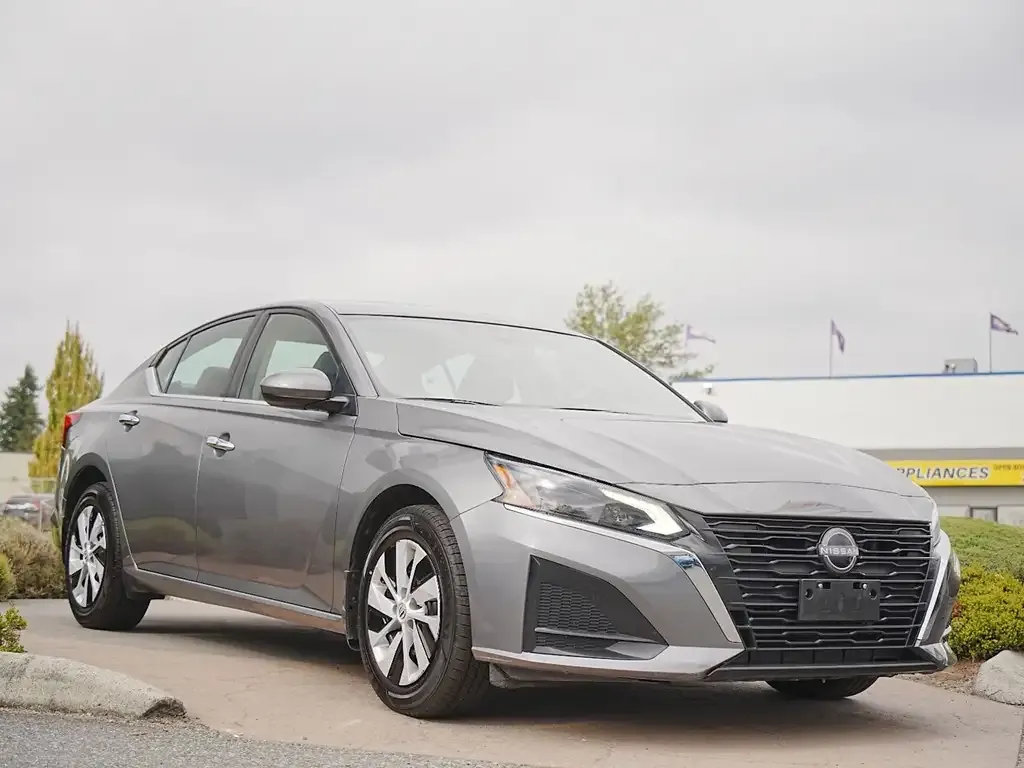 Nissan Altima 2023 photo 4