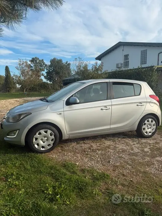 Hyundai I20 2014 photo 2