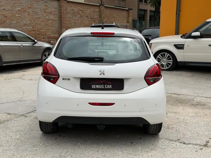 Peugeot 208 2018 photo 5