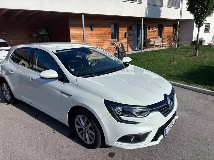 Renault Megane 2016 photo 2