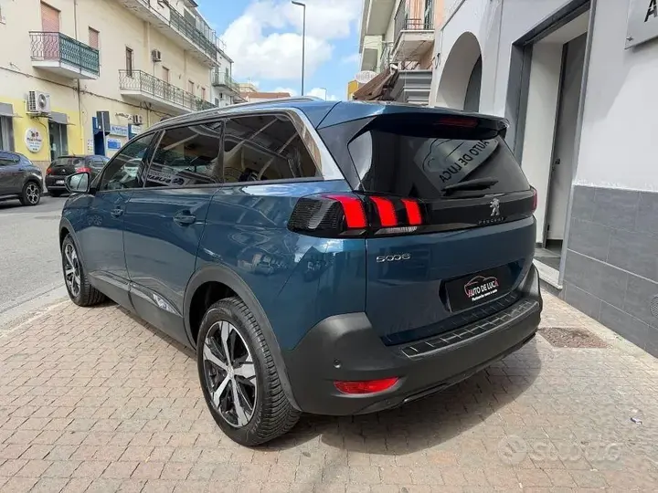 Peugeot 5008 2024 photo 4