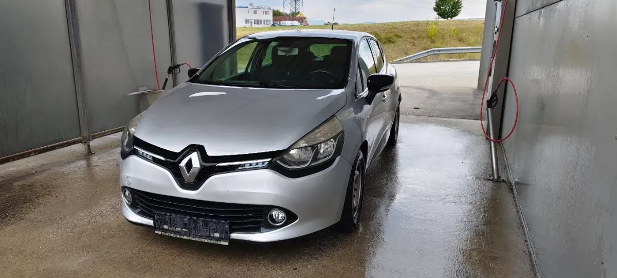 Renault Clio 2015 photo 2