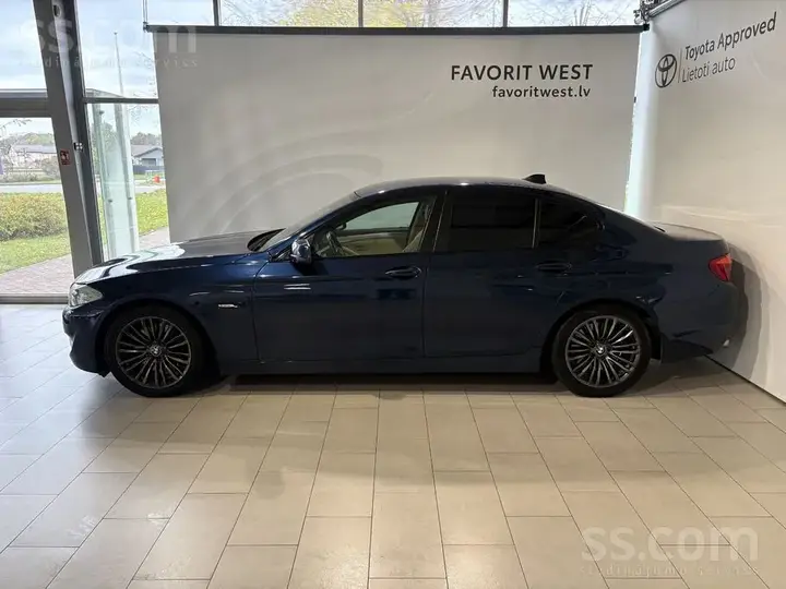 BMW 530D 2010 photo 2