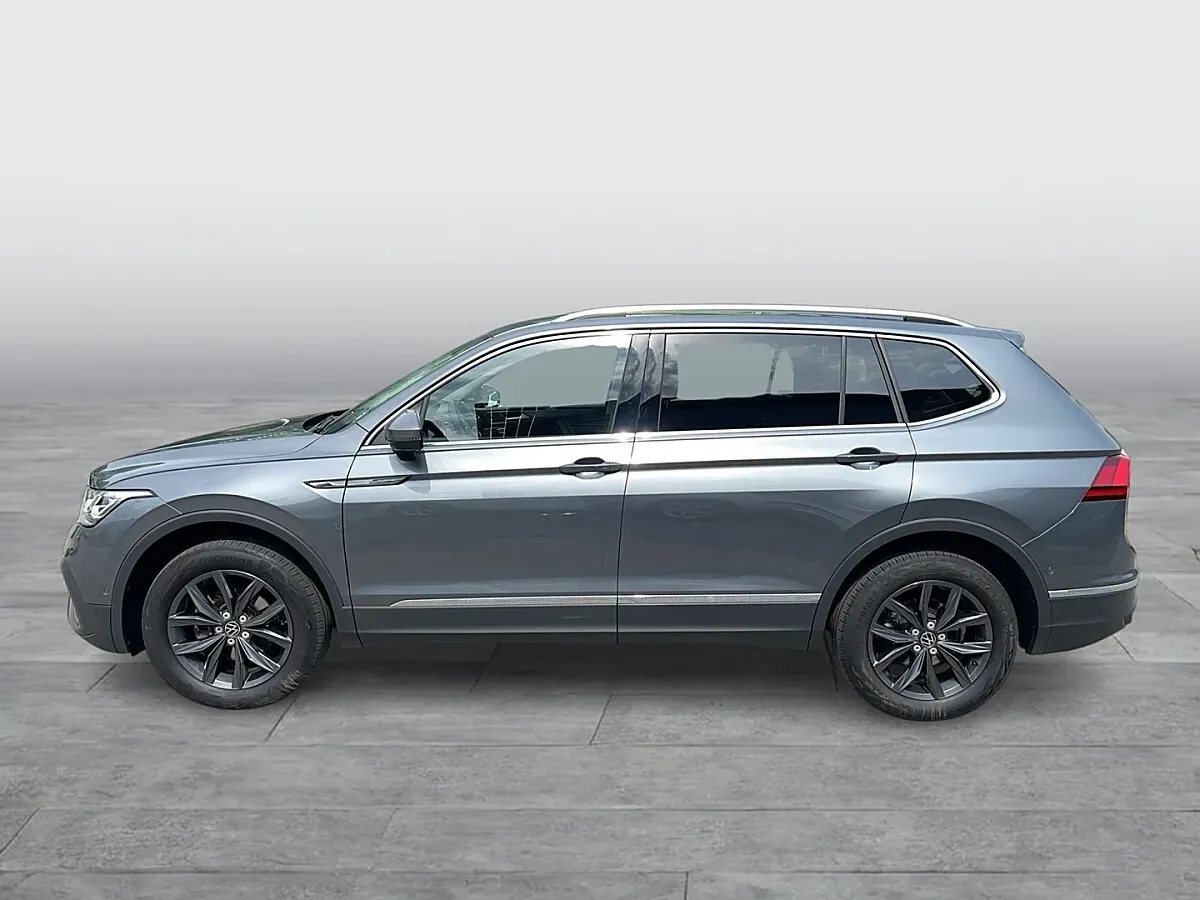 Volkswagen Tiguan Allspace 2023 photo 2