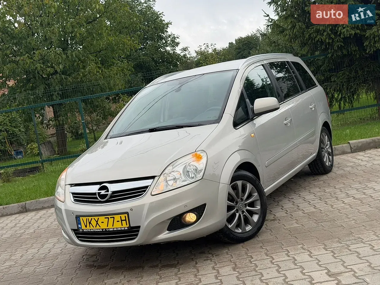 Opel Zafira 2011 photo 3