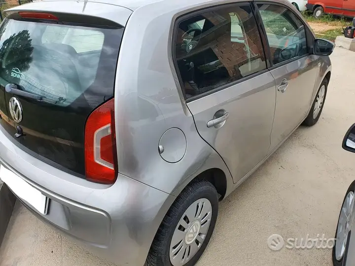 Volkswagen Up 2013 photo 5