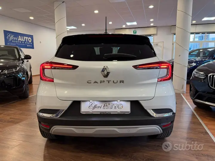Renault Captur 2022 photo 4