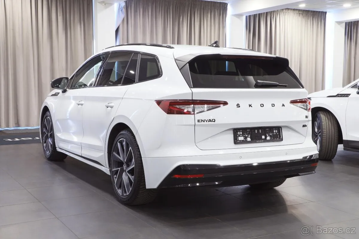 Skoda Enyaq 2023 photo 4