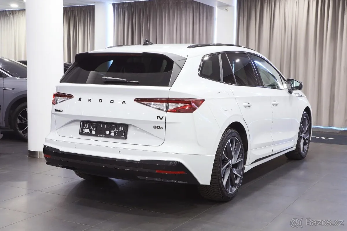 Skoda Enyaq 2023 photo 2