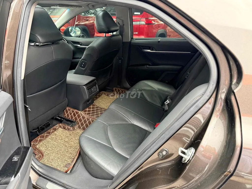 Toyota Camry 2021 photo 3