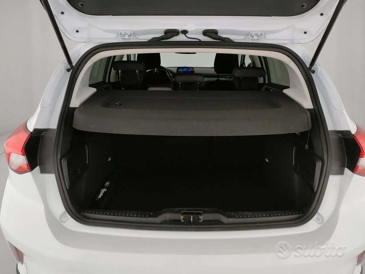 Ford Focus 2021 photo 4
