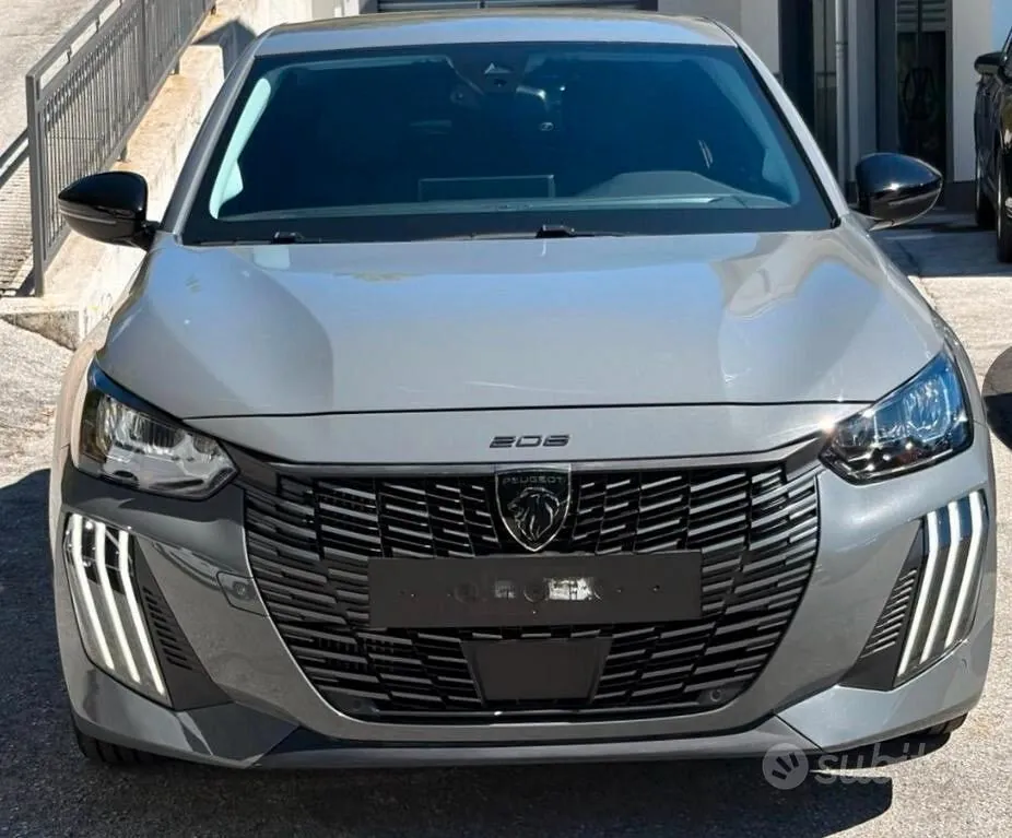 Peugeot 208 2025 photo 2