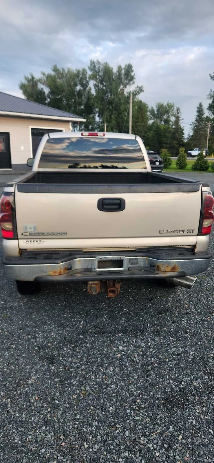 Chevrolet Silverado 2500 2004 photo 2