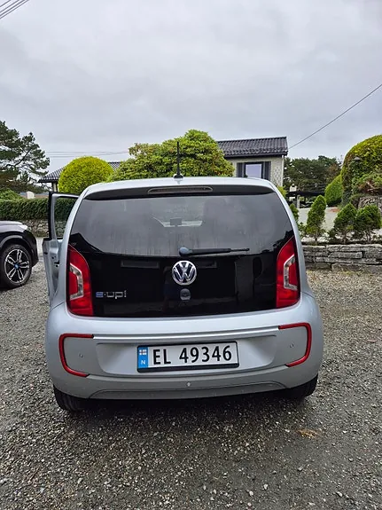 Volkswagen E-Up! 2015 photo 2