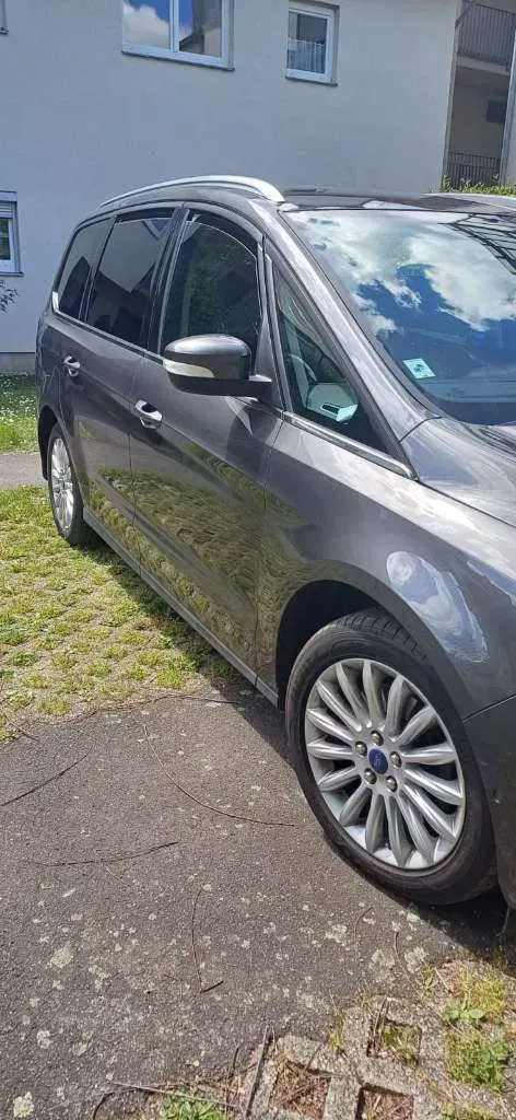 Ford Galaxy 2016 photo 2