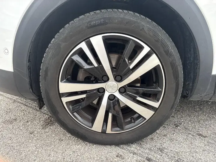 Peugeot 3008 2020 photo 5