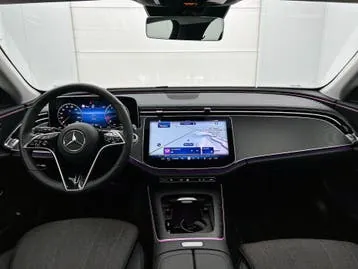 Mercedes-Benz E-Class 2024 photo 3