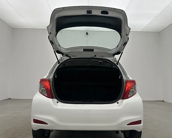 Toyota Yaris 2014 photo 4