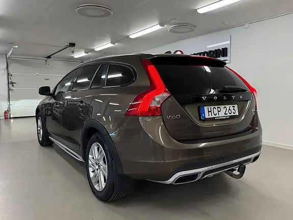 Volvo V60 Cross Country 2016 photo 5