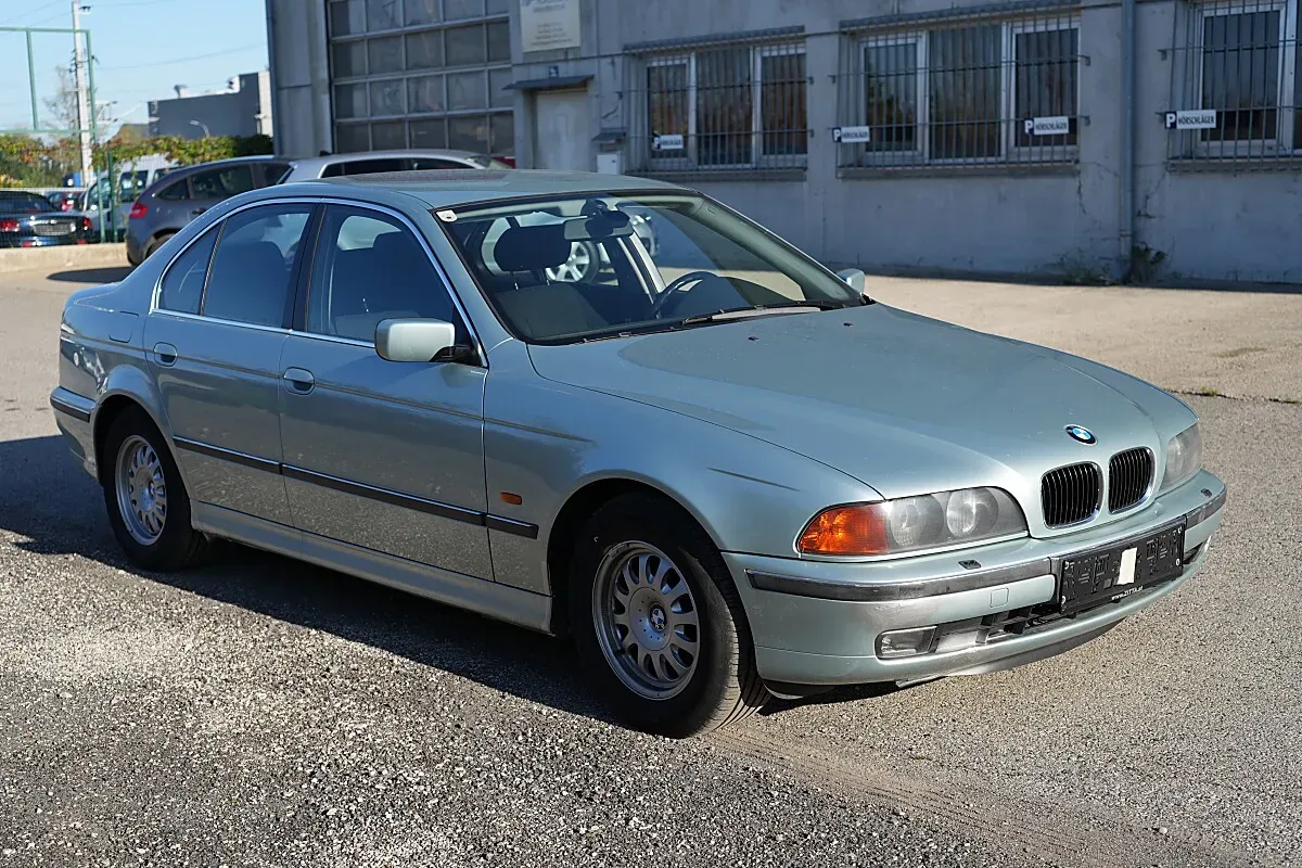BMW 5 Series 1999 photo 3