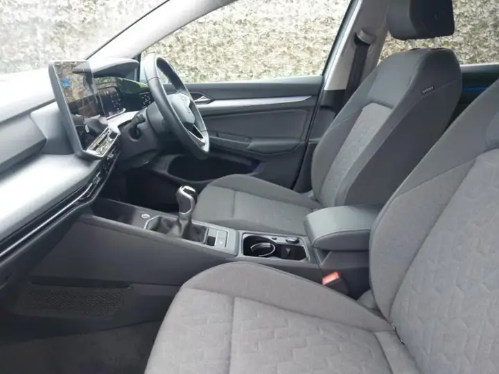 Volkswagen Golf 2024 photo 4