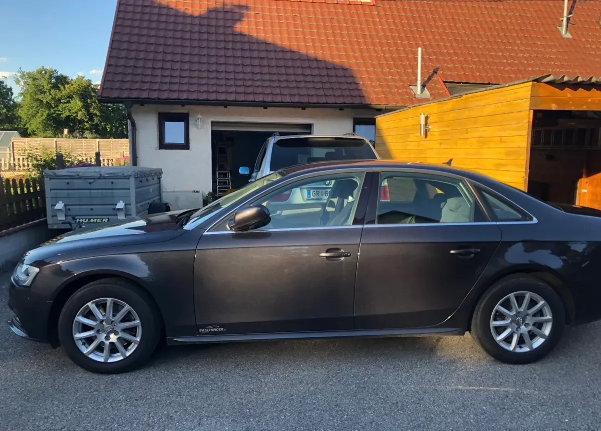 Audi A4 2013 photo 2