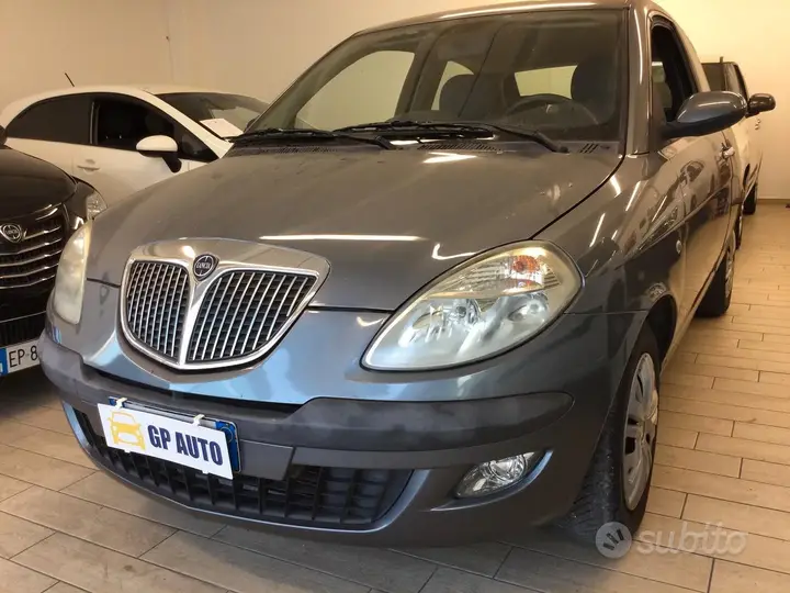 Lancia Ypsilon