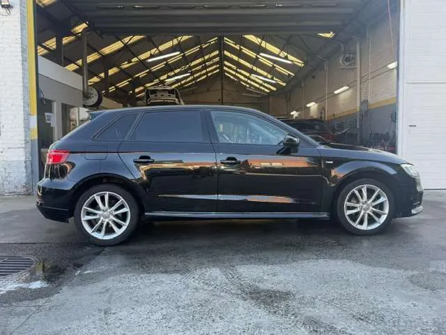 Audi A3 2018 photo 3