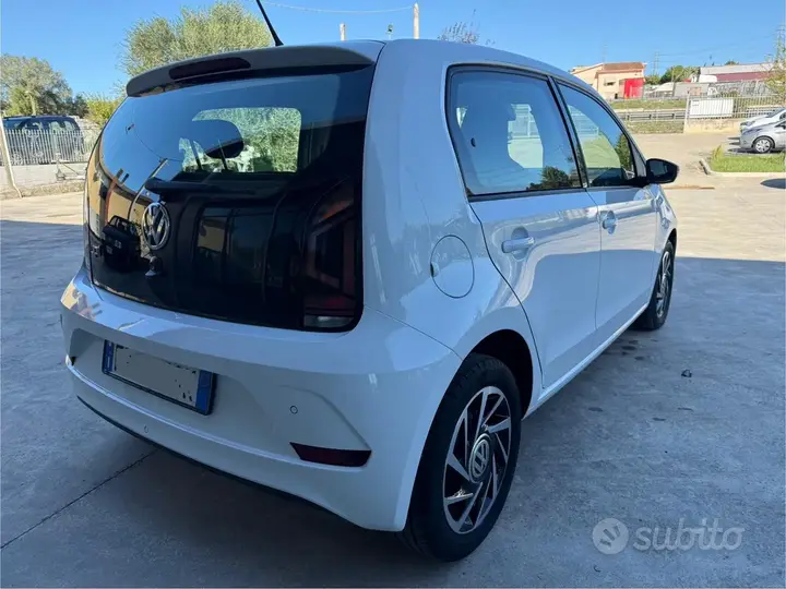 Volkswagen Up 2020 photo 4