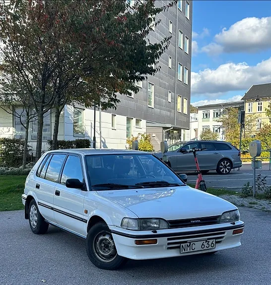 Toyota Corolla 1988 photo 2