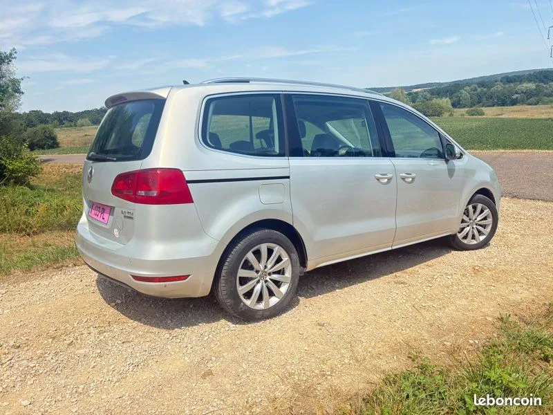 Volkswagen Sharan 2011 photo 2