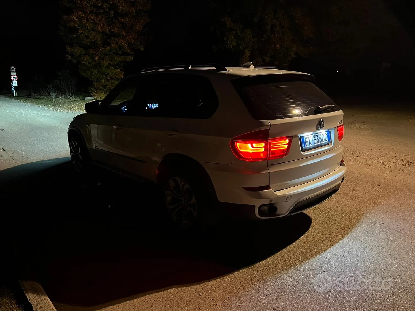 BMW X5 2011 photo 2