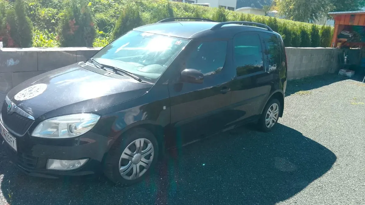 Skoda Roomster 2012 photo 3