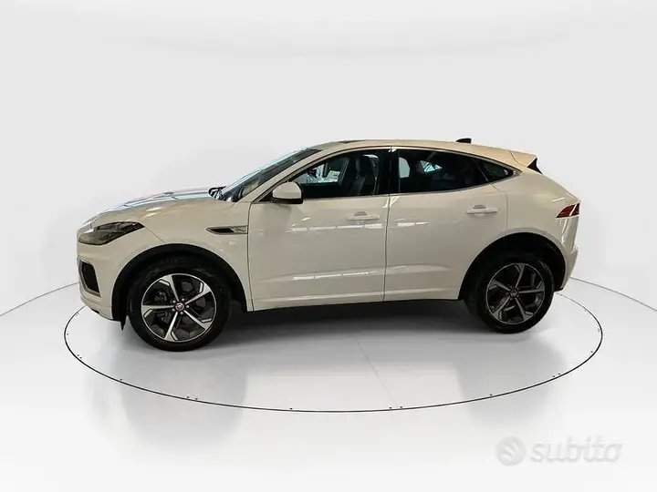 Jaguar E-Pace 2022 photo 4