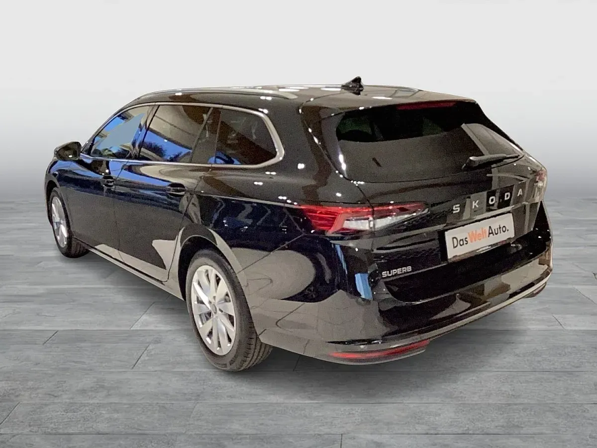 Skoda Superb 2025 photo 3