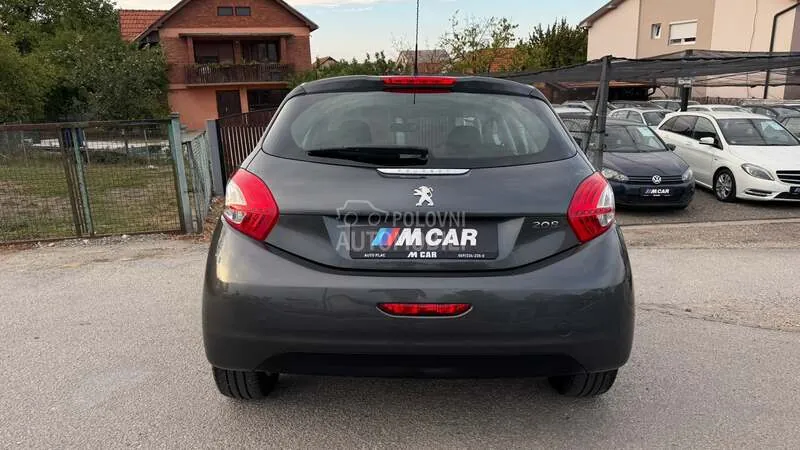 Peugeot 208 2012 photo 5