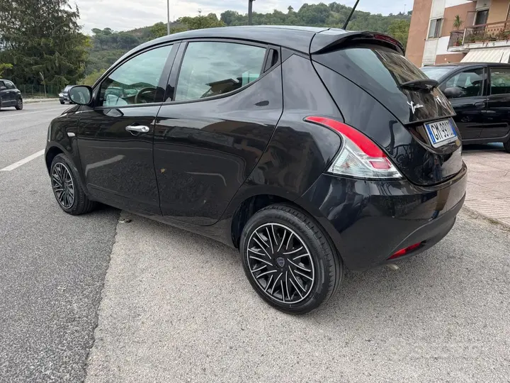 Lancia Ypsilon 2022 photo 4