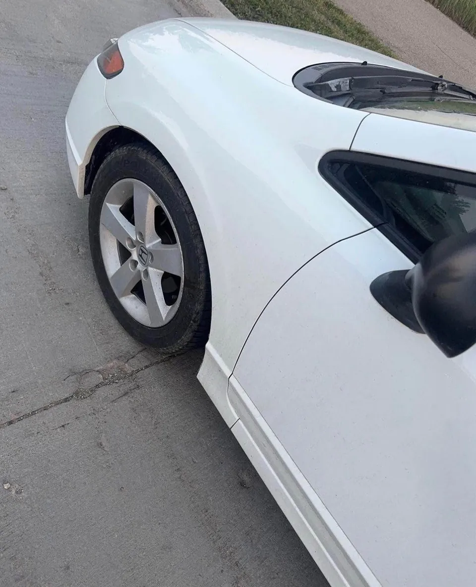 Honda Civic 2008 photo 2