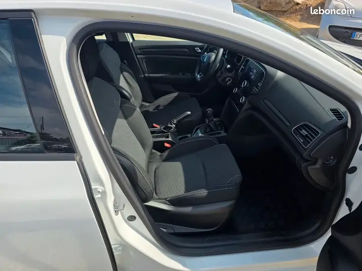 Renault Megane 2016 photo 5