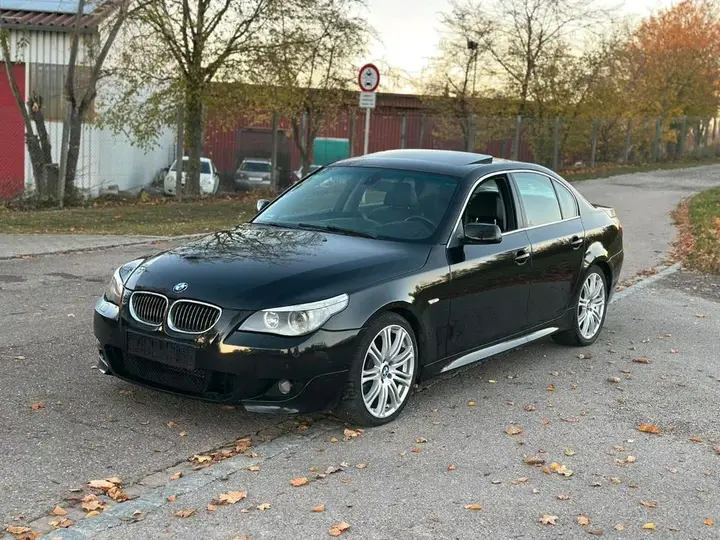 BMW 525I