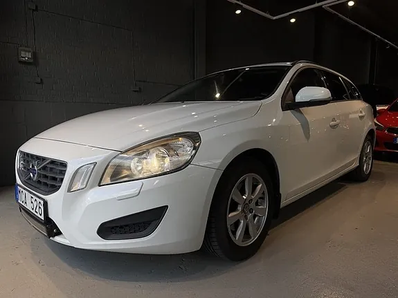 Volvo V60 2012 photo 2
