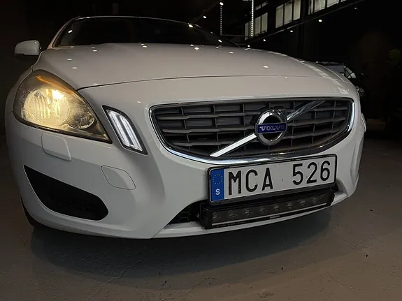 Volvo V60 2012 photo 3