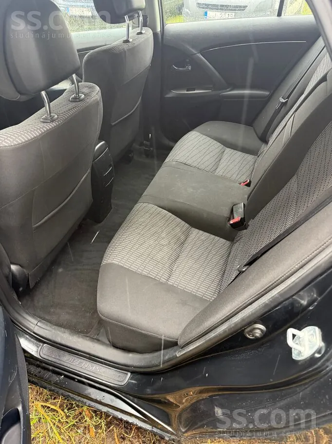 Toyota Avensis 2011 photo 5
