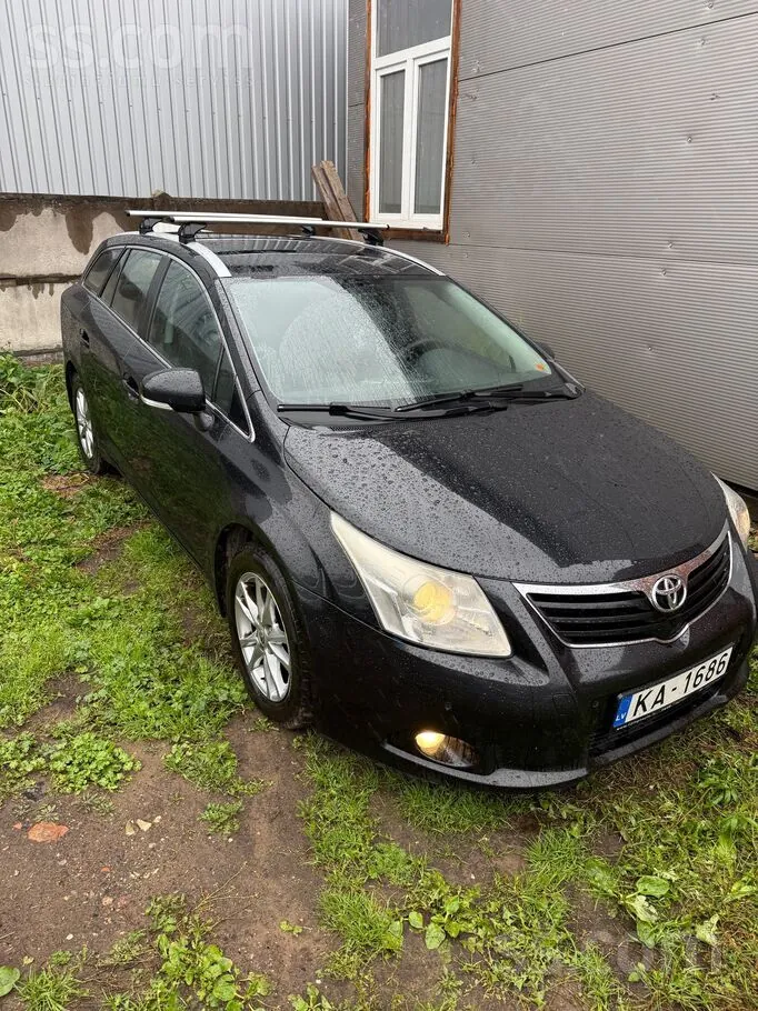 Toyota Avensis 2011 photo 2