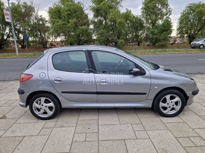 Peugeot 206